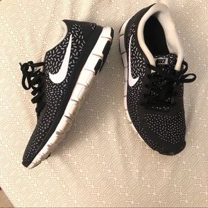 Nike Free 5.0 black and white sneakers size 7.5